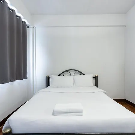 Stay On Sukhumvit Soi 11
